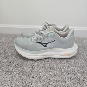 Mizuno Wave Sky 9 Women's Size 10 D Maximum Cushioned Lightweight Running‎ Shoes